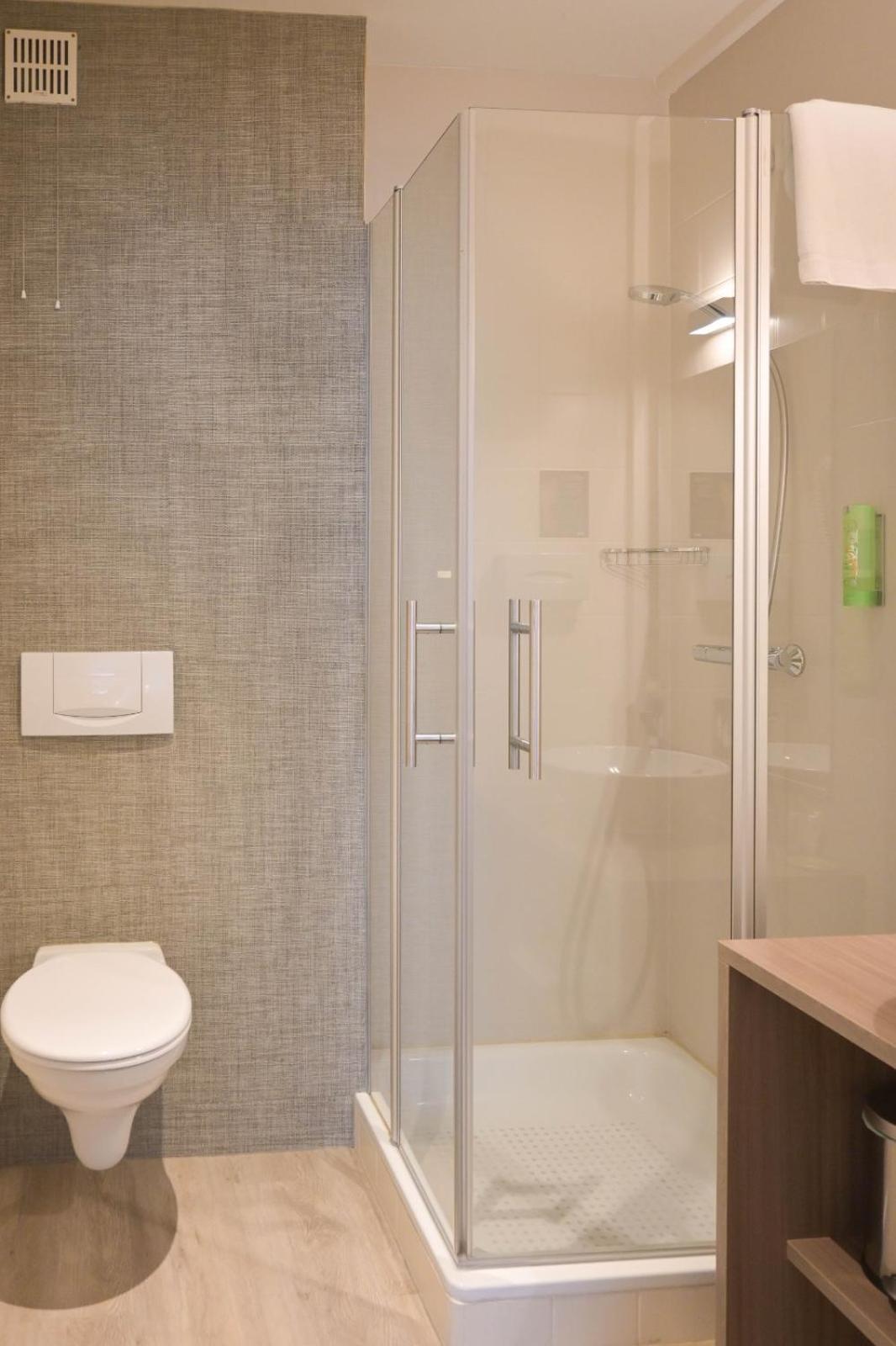 Hotel Essenza Puurs Bagian luar foto