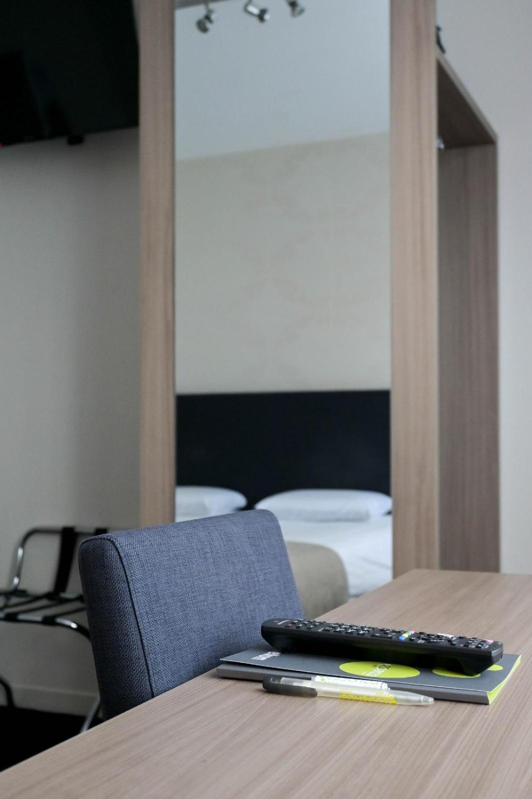 Hotel Essenza Puurs Bagian luar foto