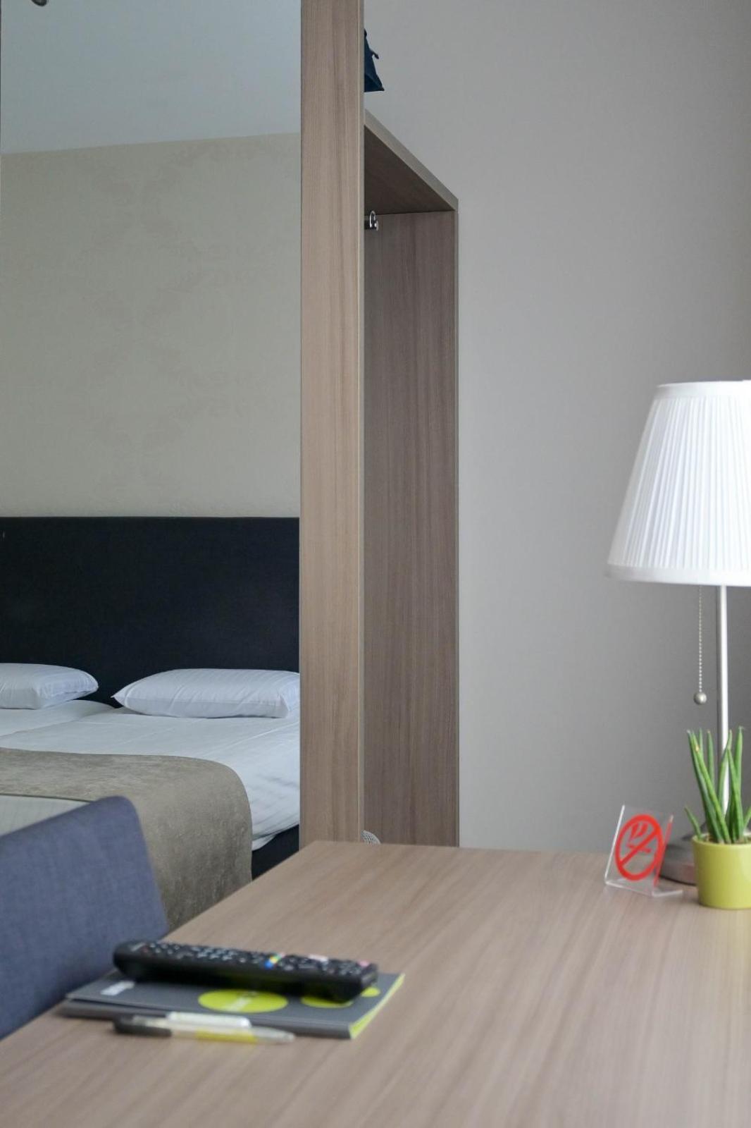 Hotel Essenza Puurs Bagian luar foto