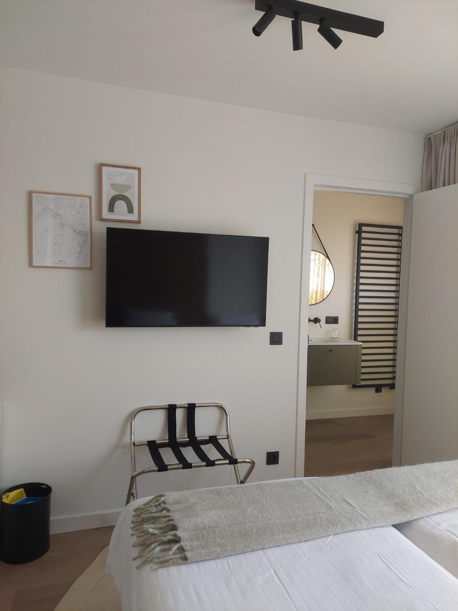 Hotel Essenza Puurs Bagian luar foto